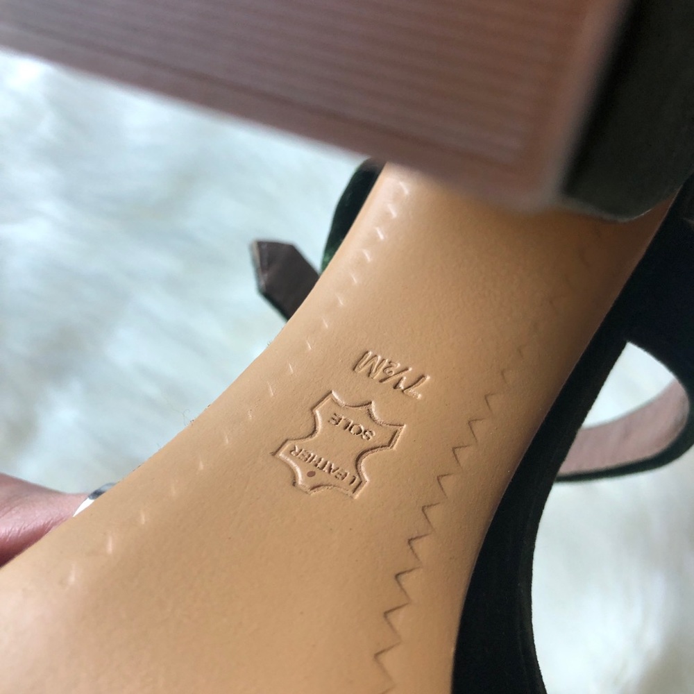 SOLD Tory Burch Green Loretta Velvet Sandal - Picture 7 of 7